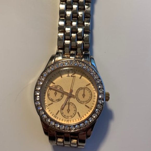 Watch - Picture 2 of 2